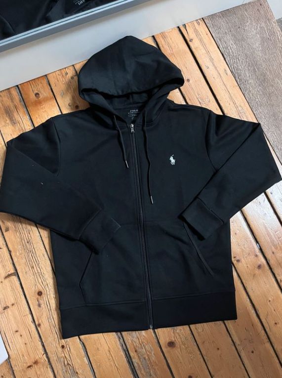 HOODIES & JACKETS