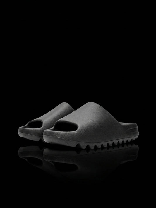 Yeezy Slides Black