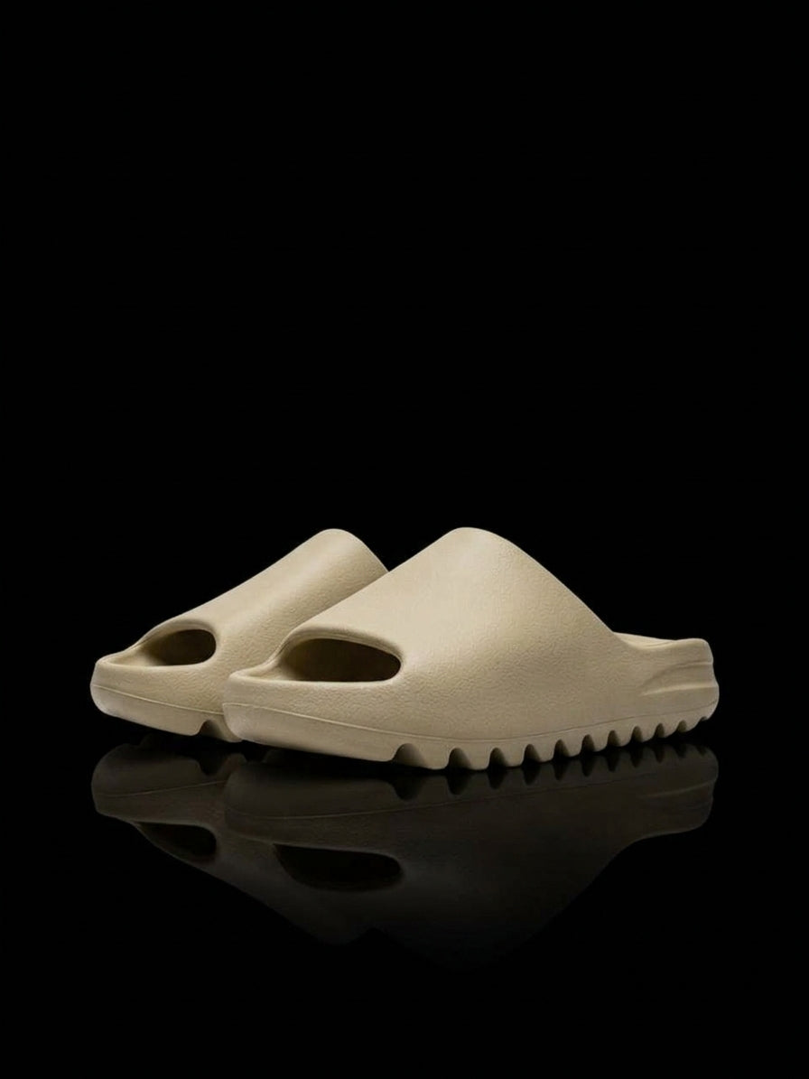 Yeezy Slides Beige